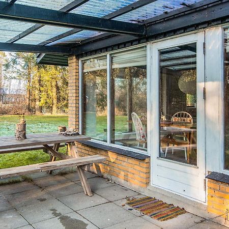 2 Person Holiday Home In Tarm Fjerbæk Eksteriør billede